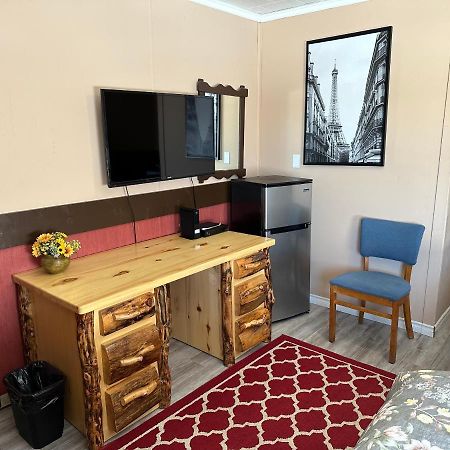 Nipigon Pinecrest Motel מראה חיצוני תמונה